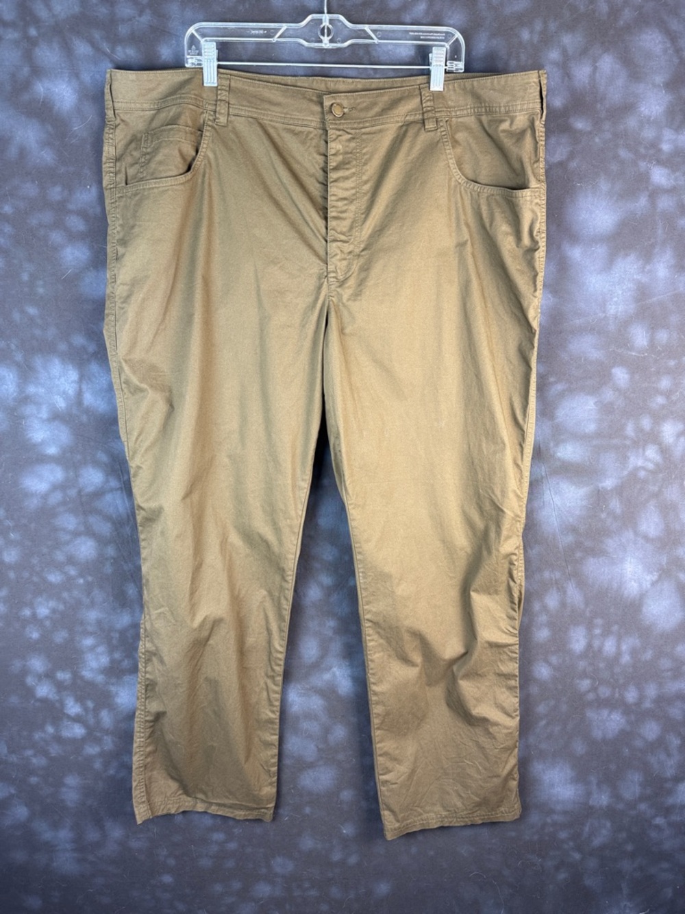 Columbia Men's Khaki Straight-Leg Pants 42x30